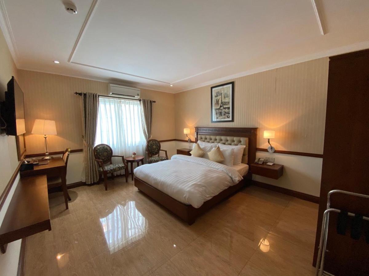 Central Hotel & Residences Swimming Pool Ho Chi Minh City Bagian luar foto