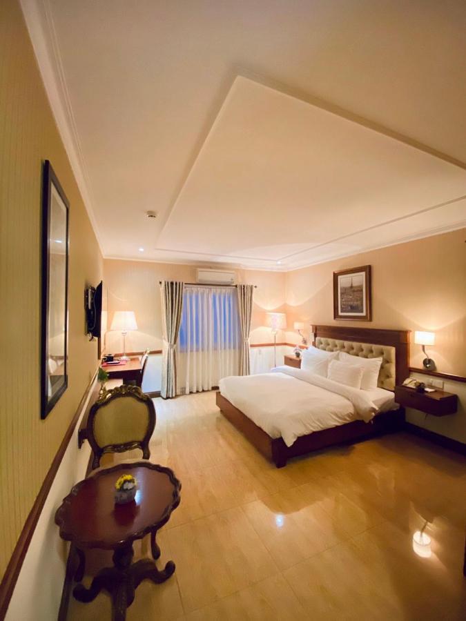 Central Hotel & Residences Swimming Pool Ho Chi Minh City Bagian luar foto