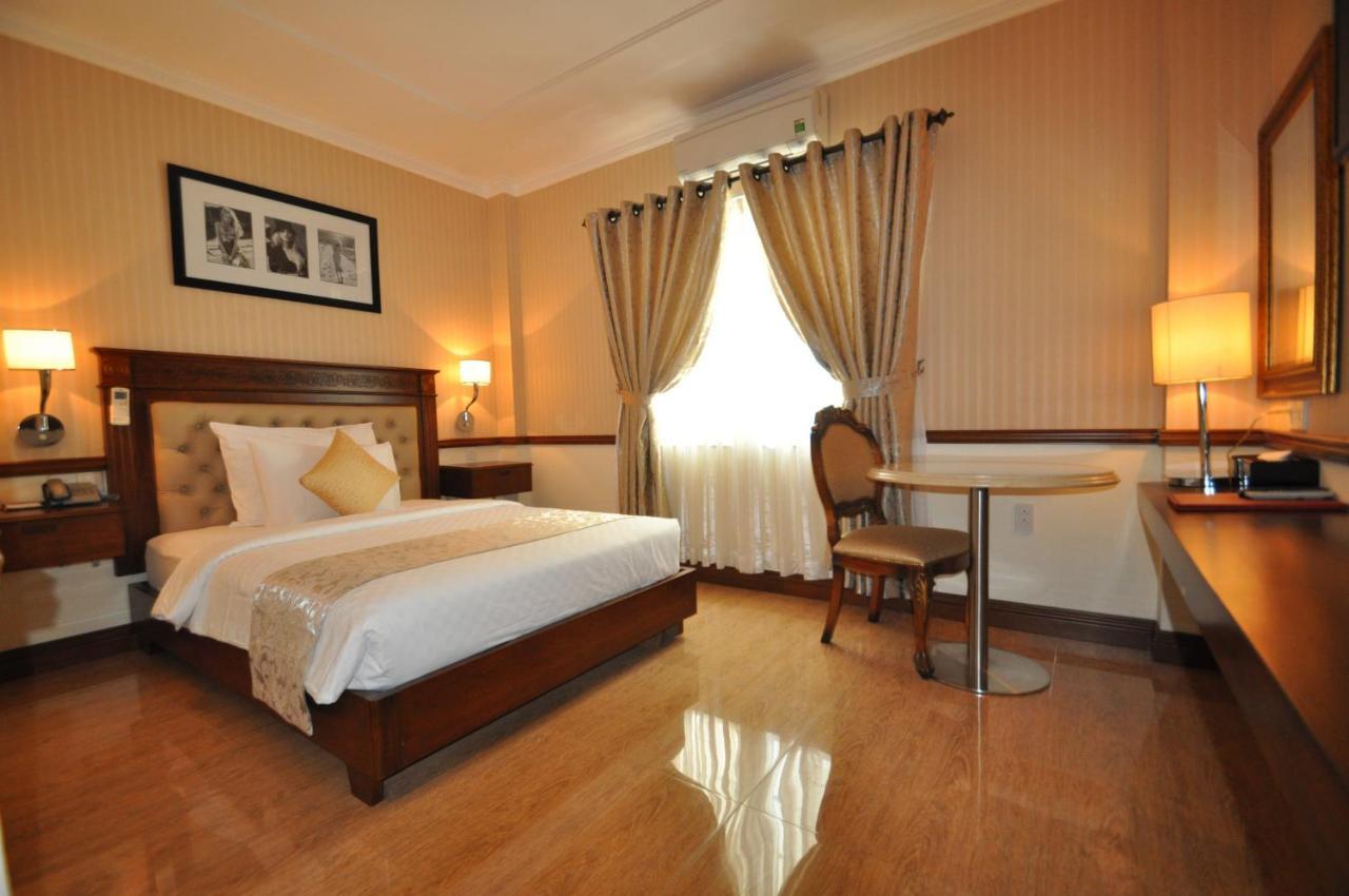 Central Hotel & Residences Swimming Pool Ho Chi Minh City Bagian luar foto